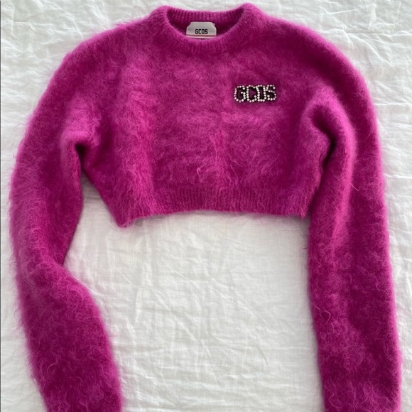 GCDS fuzzy cropped sweater . - Picture 1 of 4